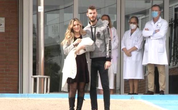 Edurne y David de Gea con su hija Yanay