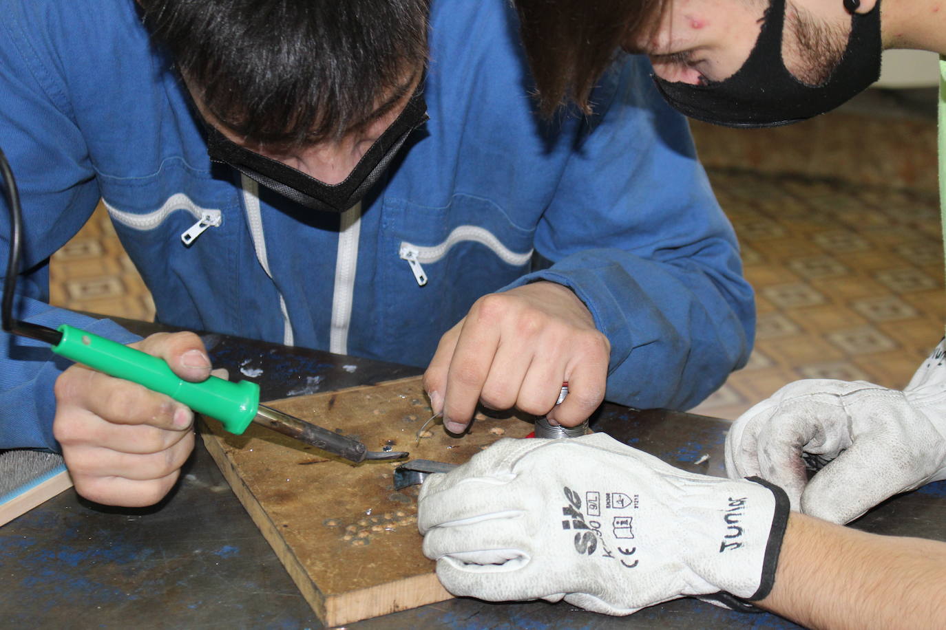 Este centro concertado ofrece Bachillerato y tres niveles de Formación Profesional donde la relación entre profesor y alumno es fundamental para guiar el futuro laboral de sus estudiantes.