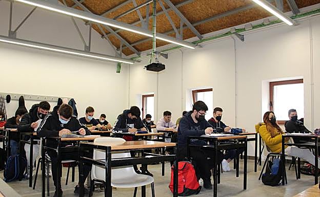 Imágenes del centro educativo.