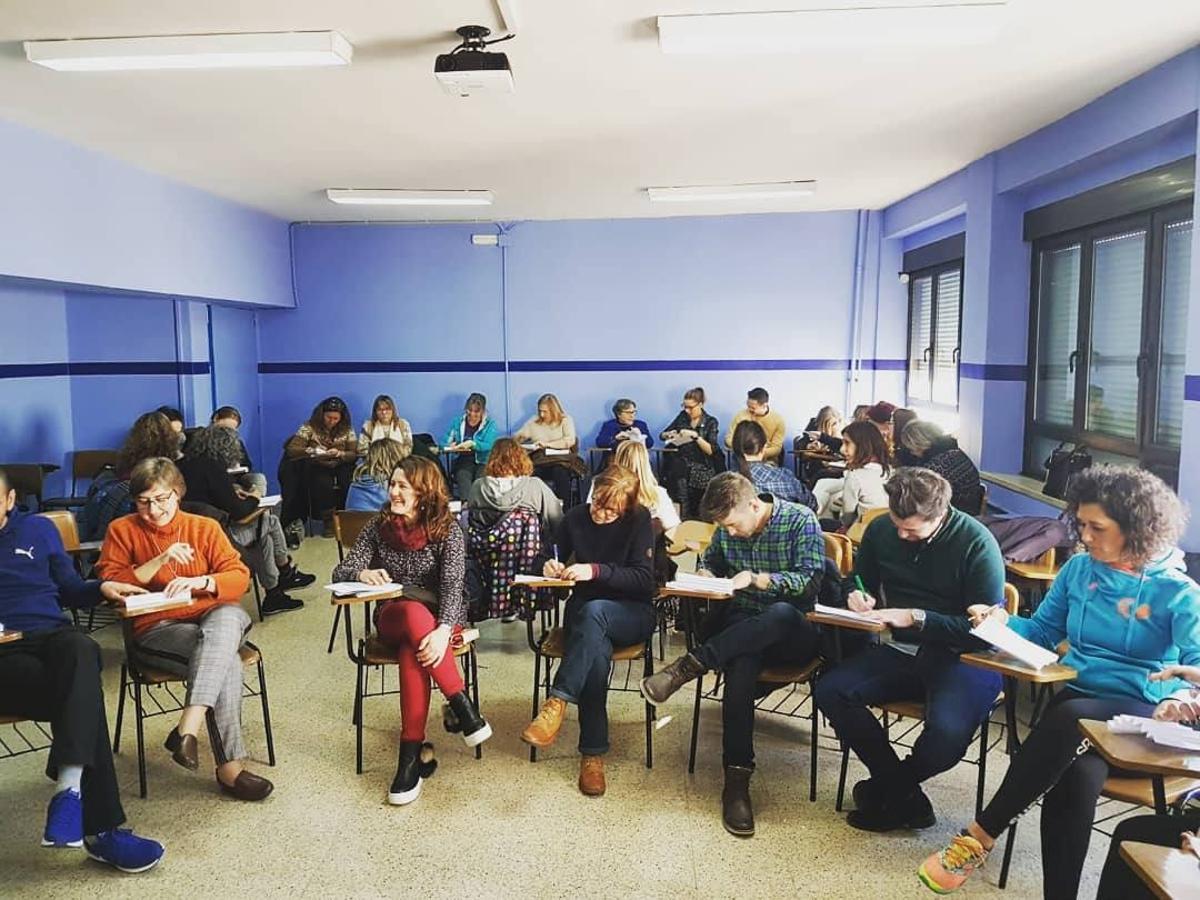 El Colegio Virgen Blanca en León ofrece formación integral concertada desde Infantil hasta Bachillerato. 