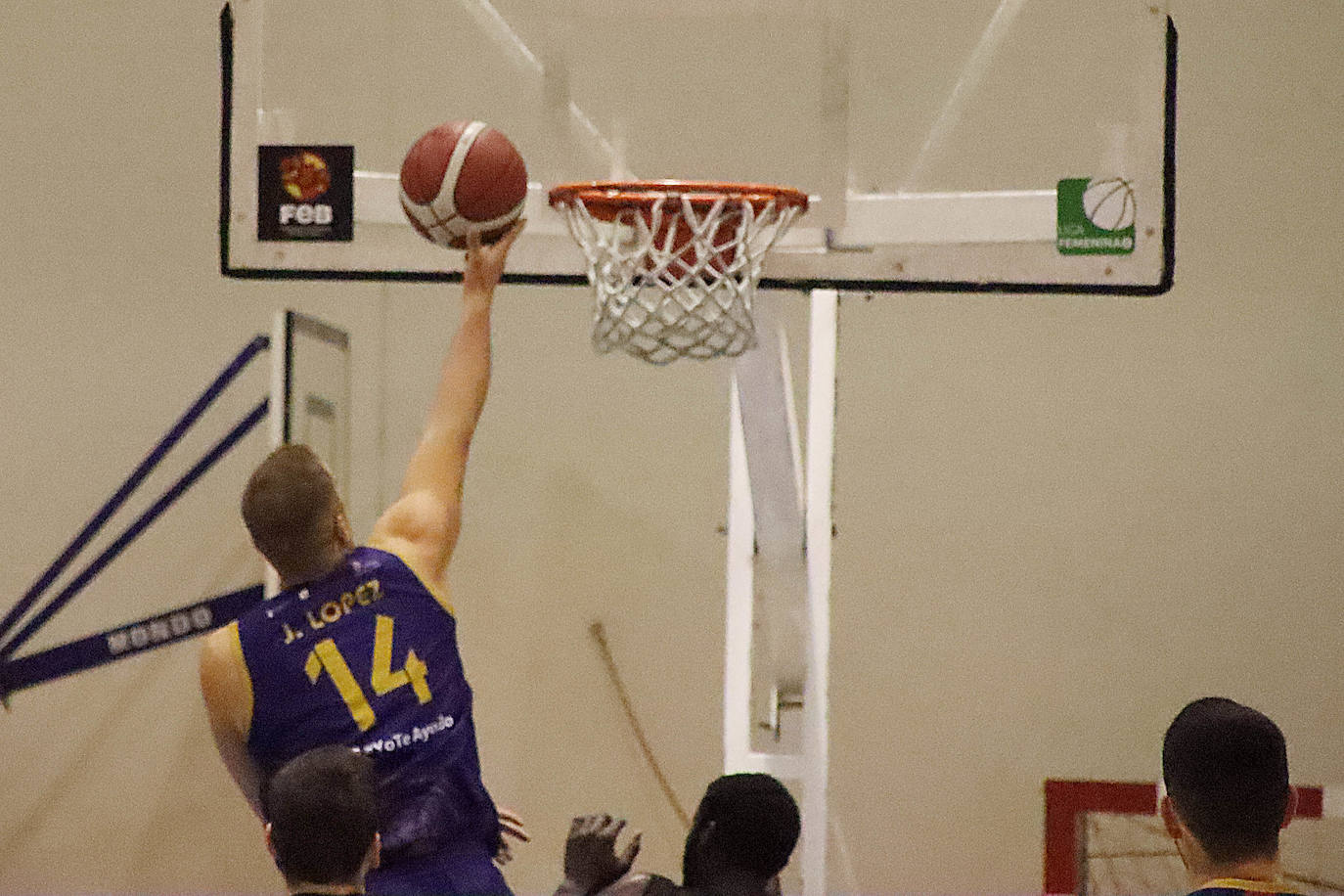 El Reino de León y Basket León se han enfrentado en el pabellón de San Esteban