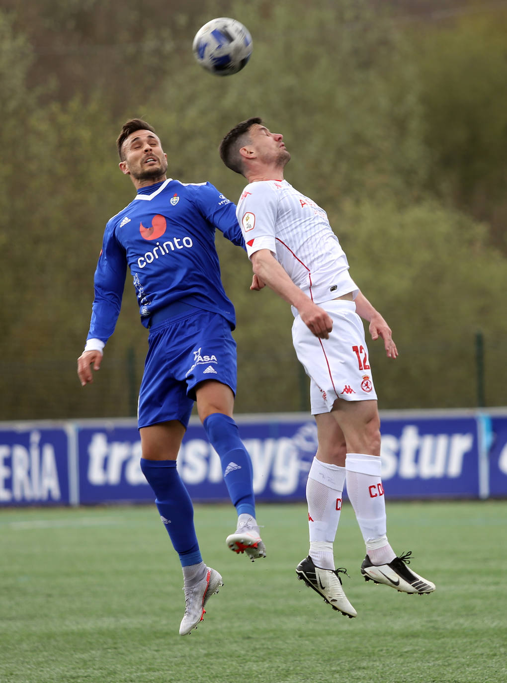 Partido correspondiente al campeonato de Segunda B que se ha disputado en Oviedo.