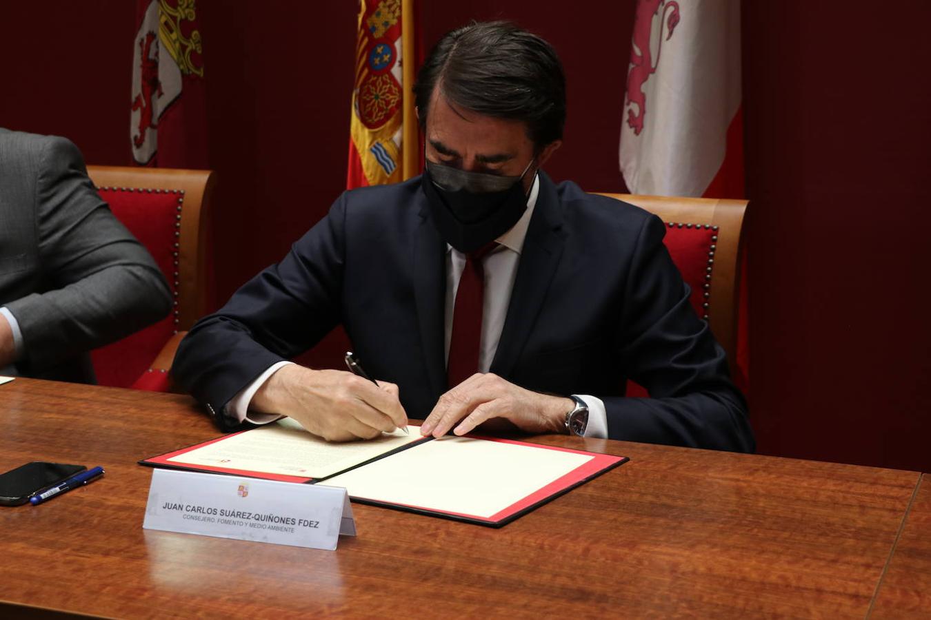 Suárez-Quiñones y Morán escenifican la firma del programa Rehabilitare