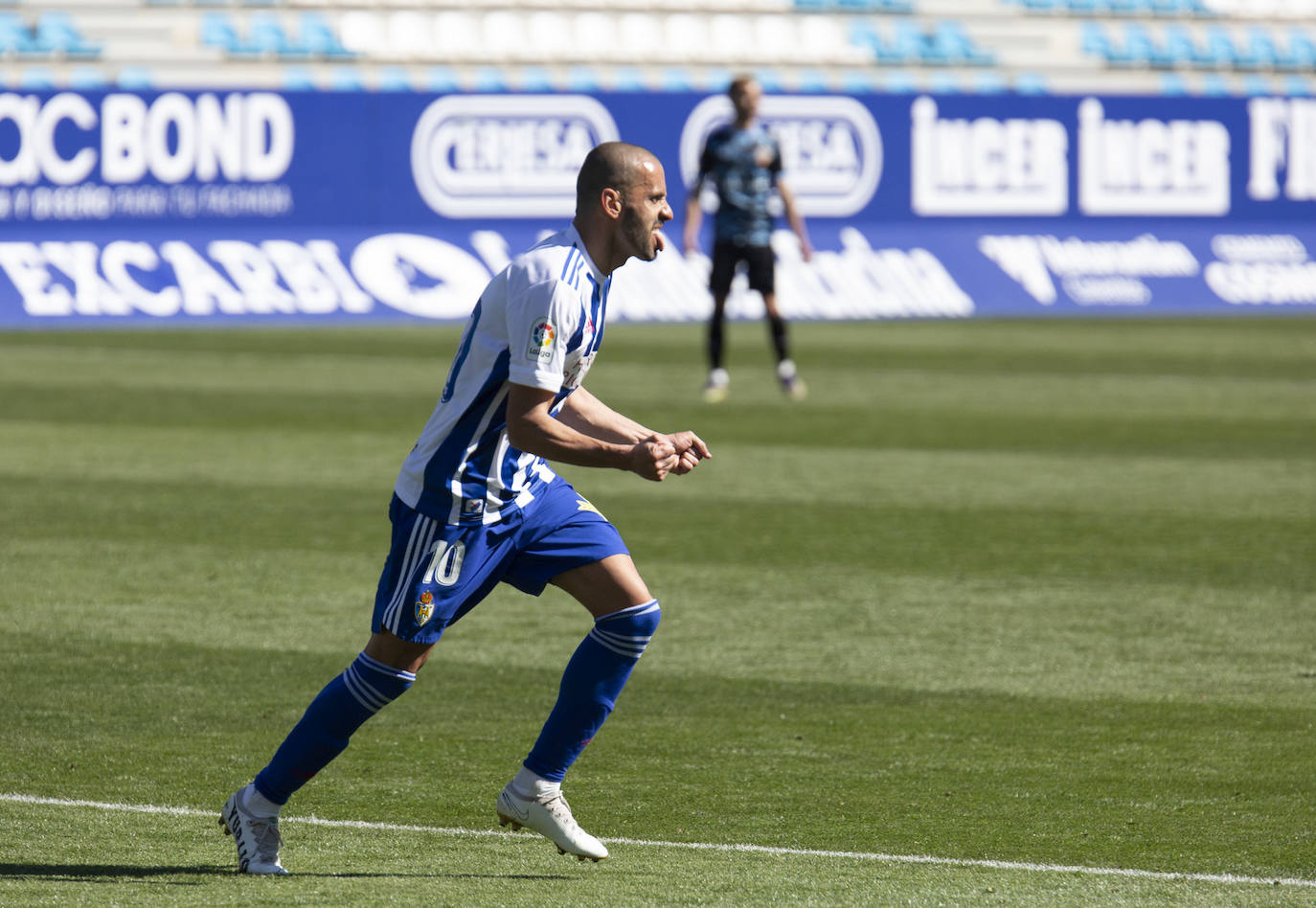 Fotos: Las imágenes del Deportiva-Almería