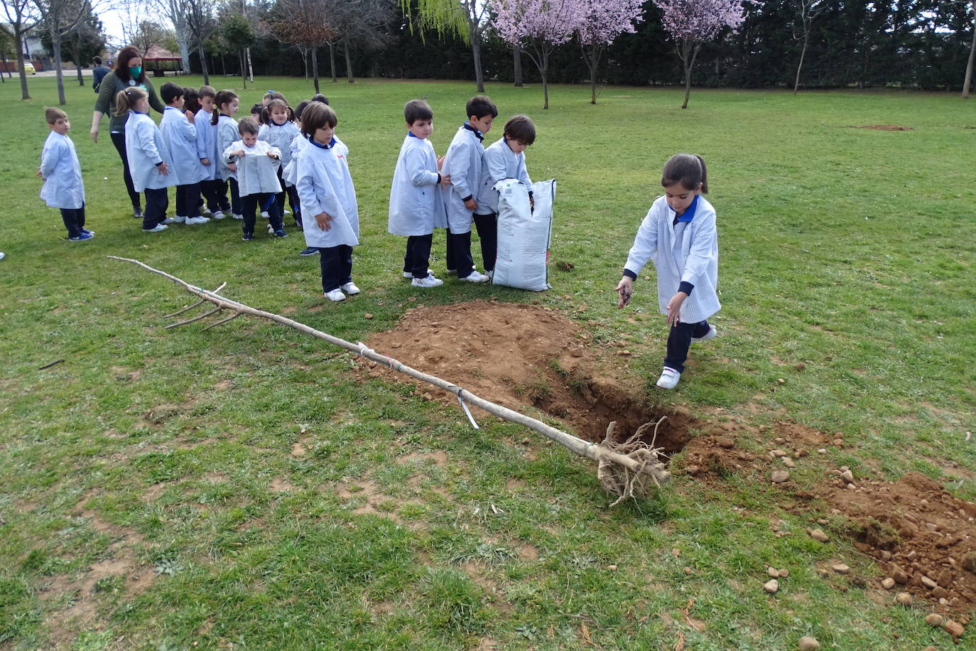 Fotos: «Día de la primavera» en Peñacorada