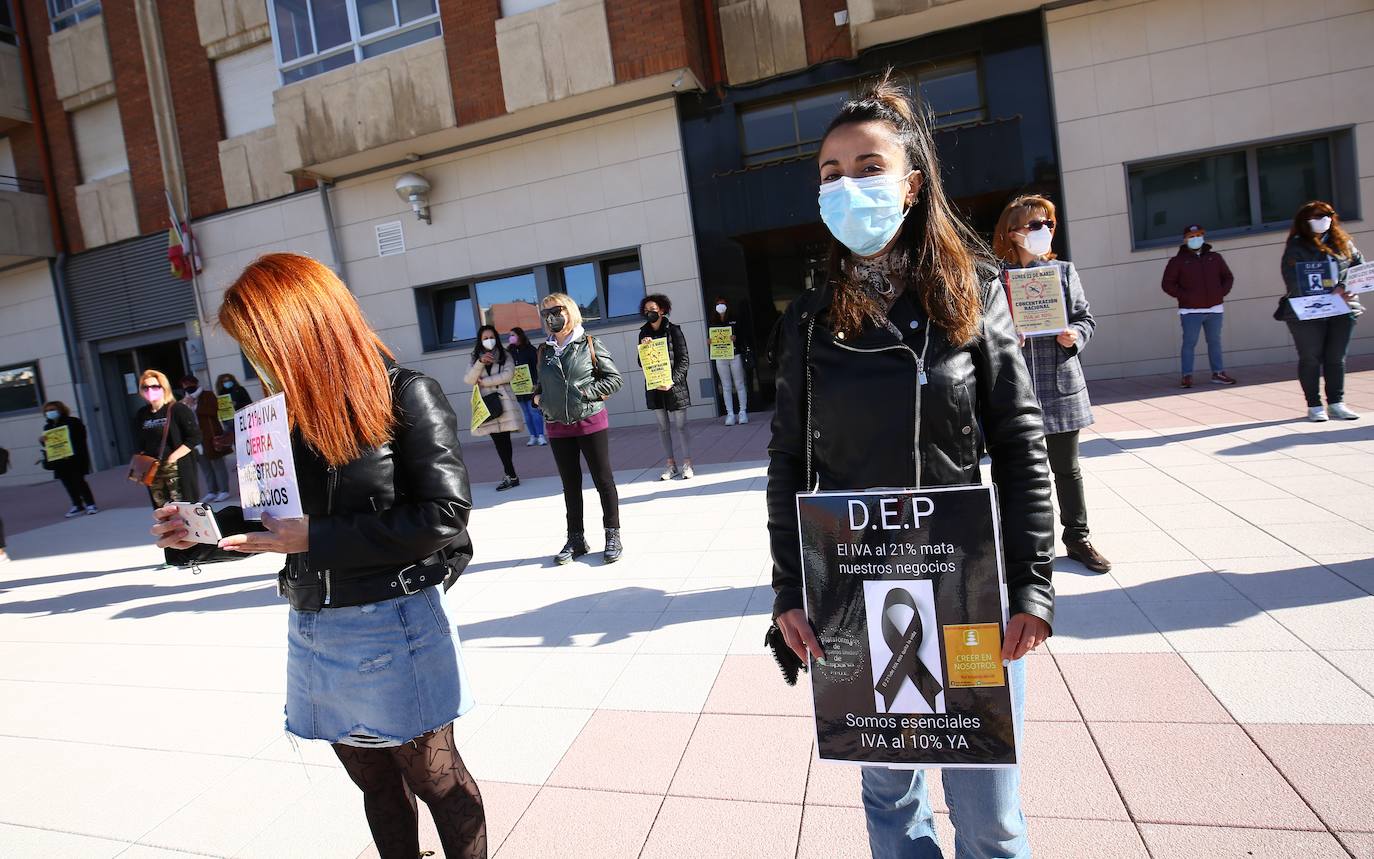 Fotos: Protesta del sector de peluquerías y estética