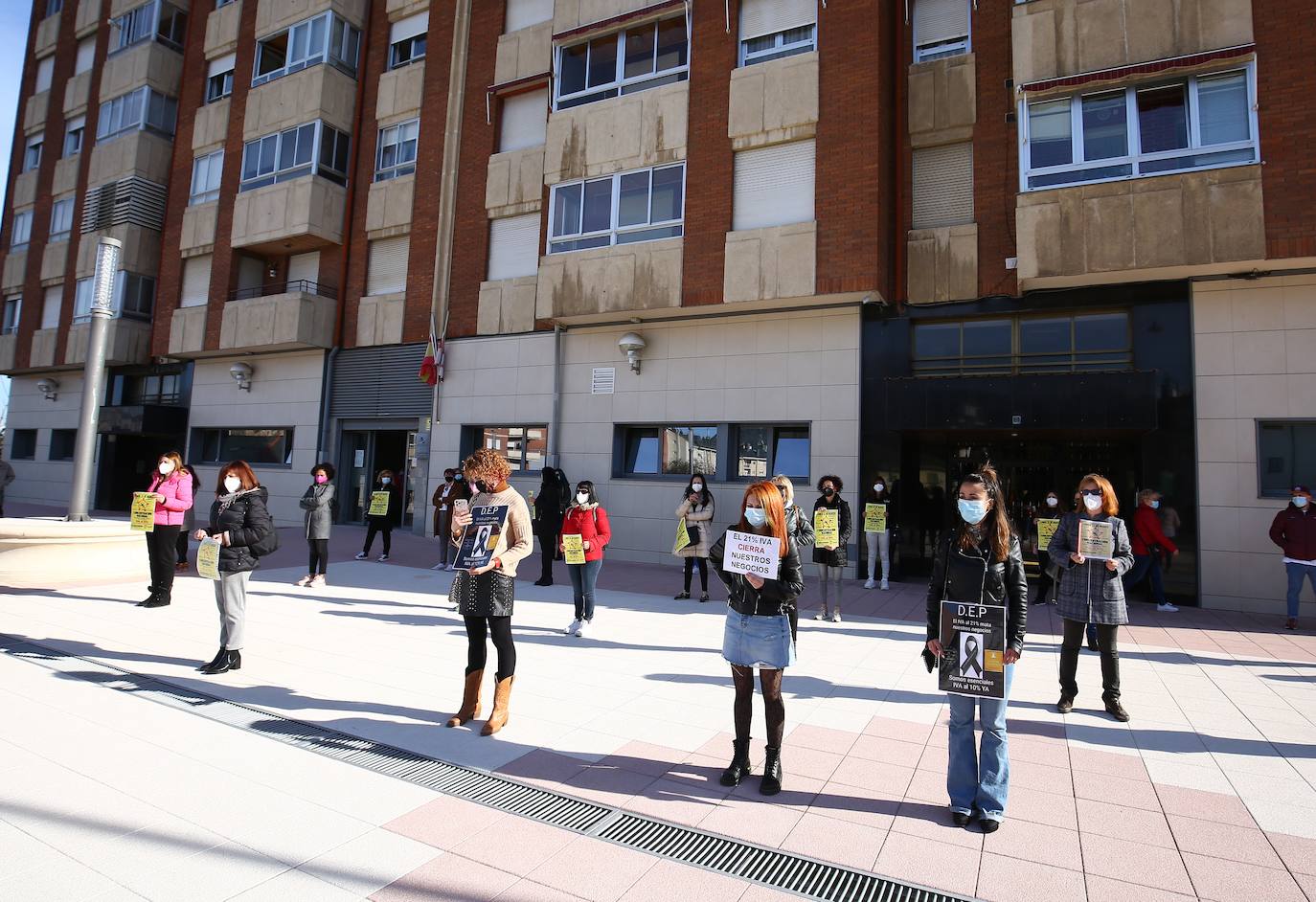 Fotos: Protesta del sector de peluquerías y estética