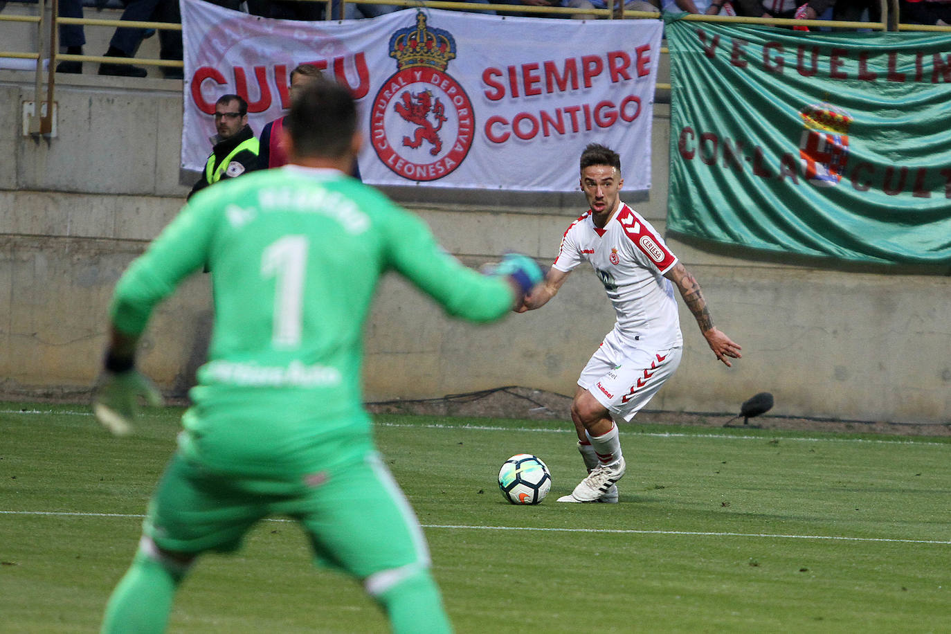 Fotos: Sergio Marcos cumple 100 partidos con la Cultural