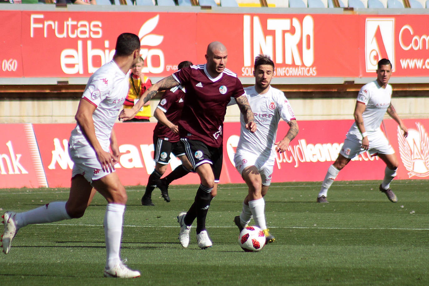 Fotos: Sergio Marcos cumple 100 partidos con la Cultural