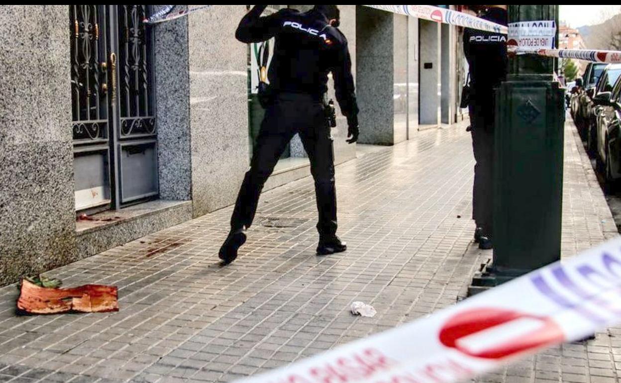 Imagen del portal en el que ha tenido lugar el suceso. 