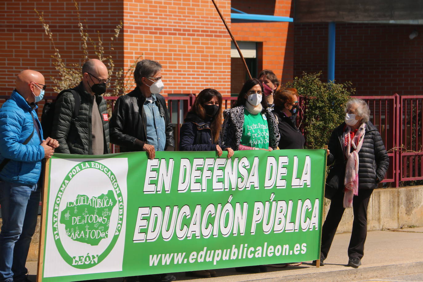 Algunos de los concentrados por la Plataforma.