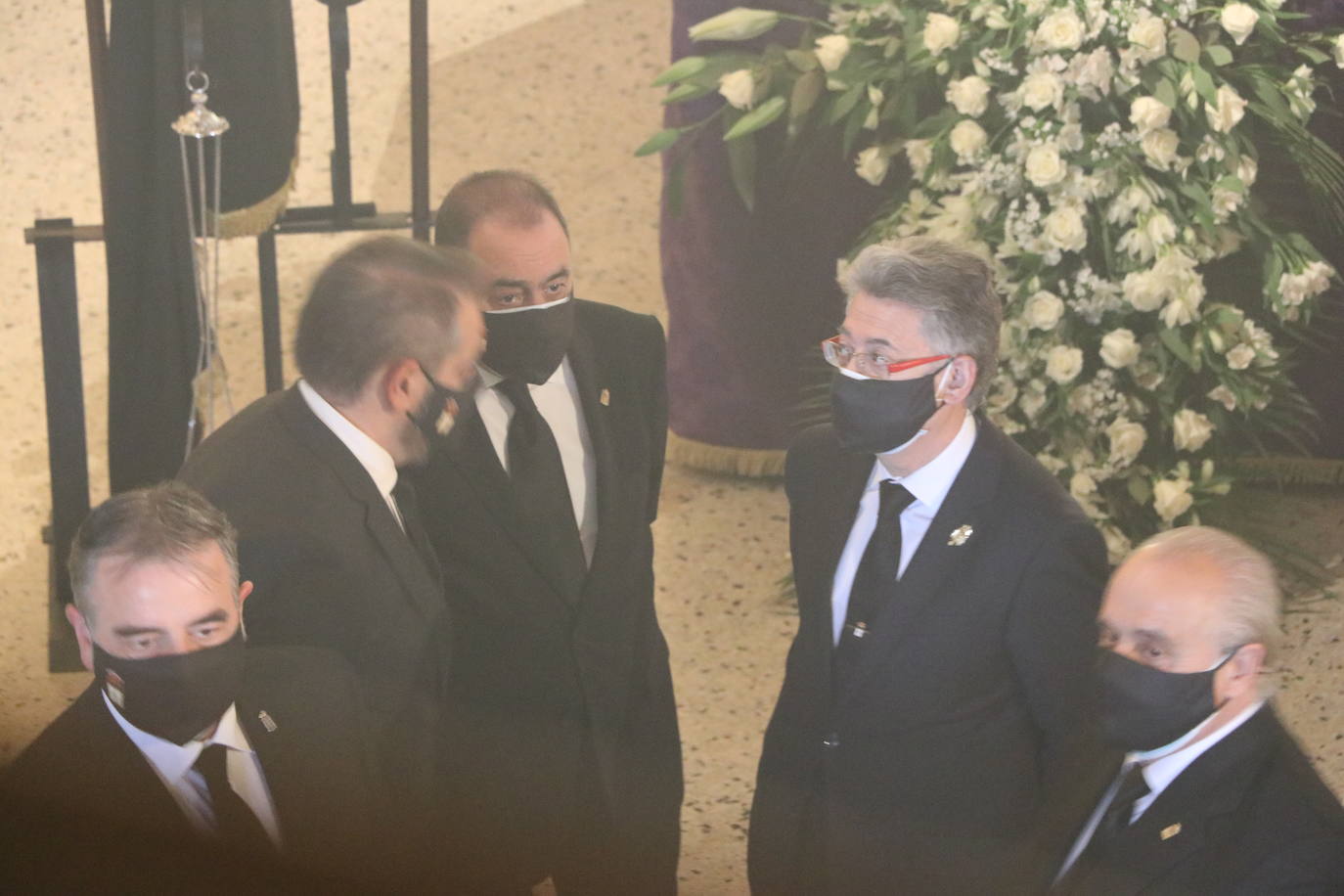 La capilla celebra de la mano de las tres centenarias de León un recuerdo a la procesión que debía salir a las calles este Lunes Santo.