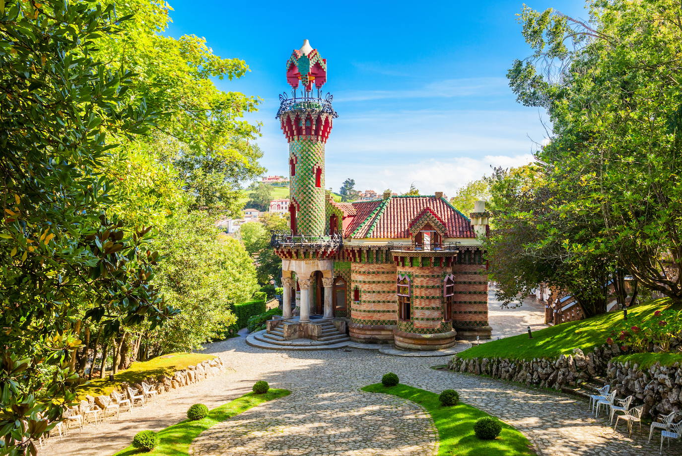 El Capricho de Gaudí (Cantabria) 