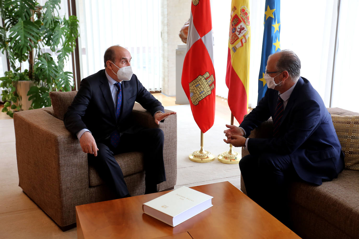 Fotos: Entrega del Informe Anual 2020 del Procurador del Común