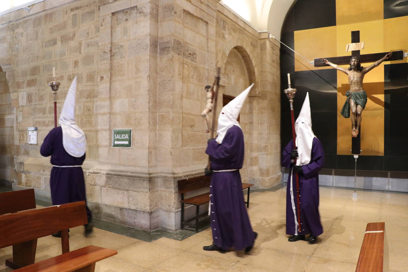 La iglesia acoge uno de los actos más tradicionales de la Semana Santa de León.