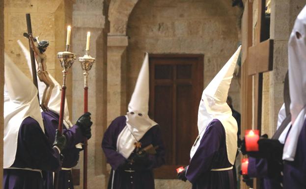 Acto celebrado en el interior de la iglesia de San Francisco.