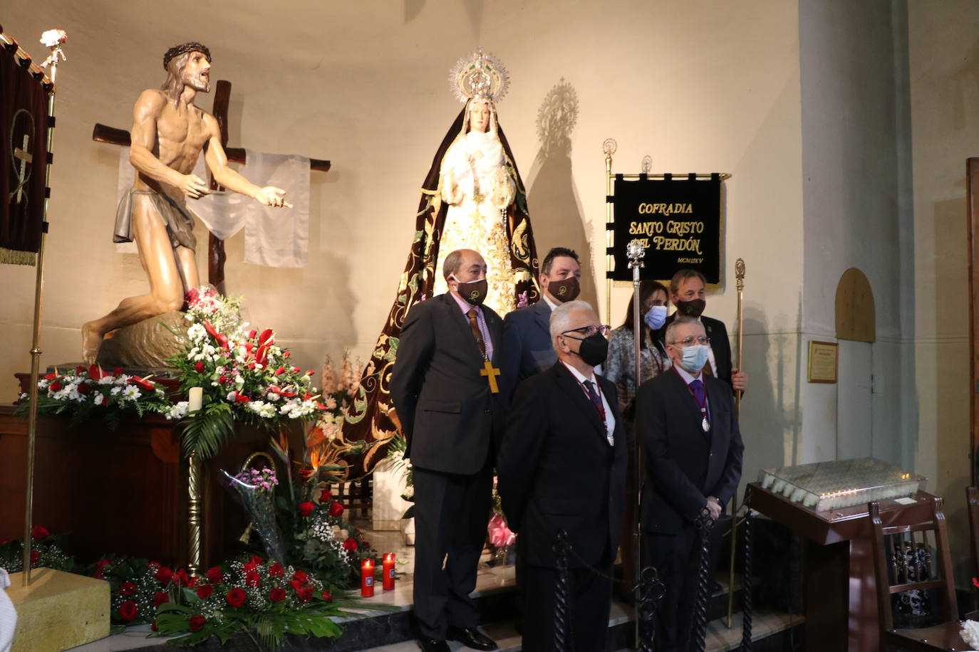 La Cofradía realiza una exposición en la iglesia con todas sus tallas.