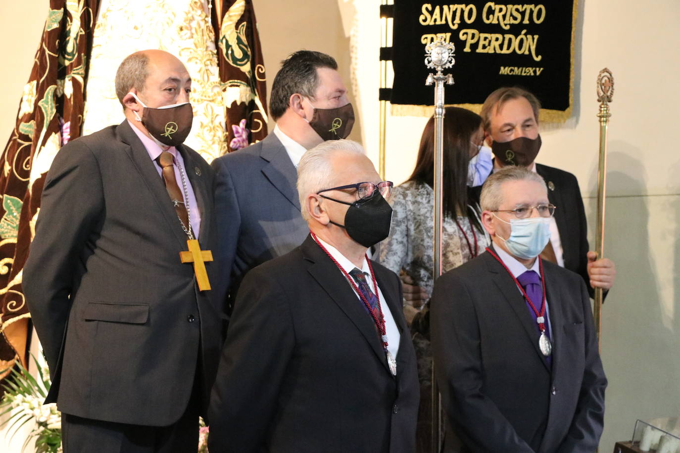 La Cofradía realiza una exposición en la iglesia con todas sus tallas.