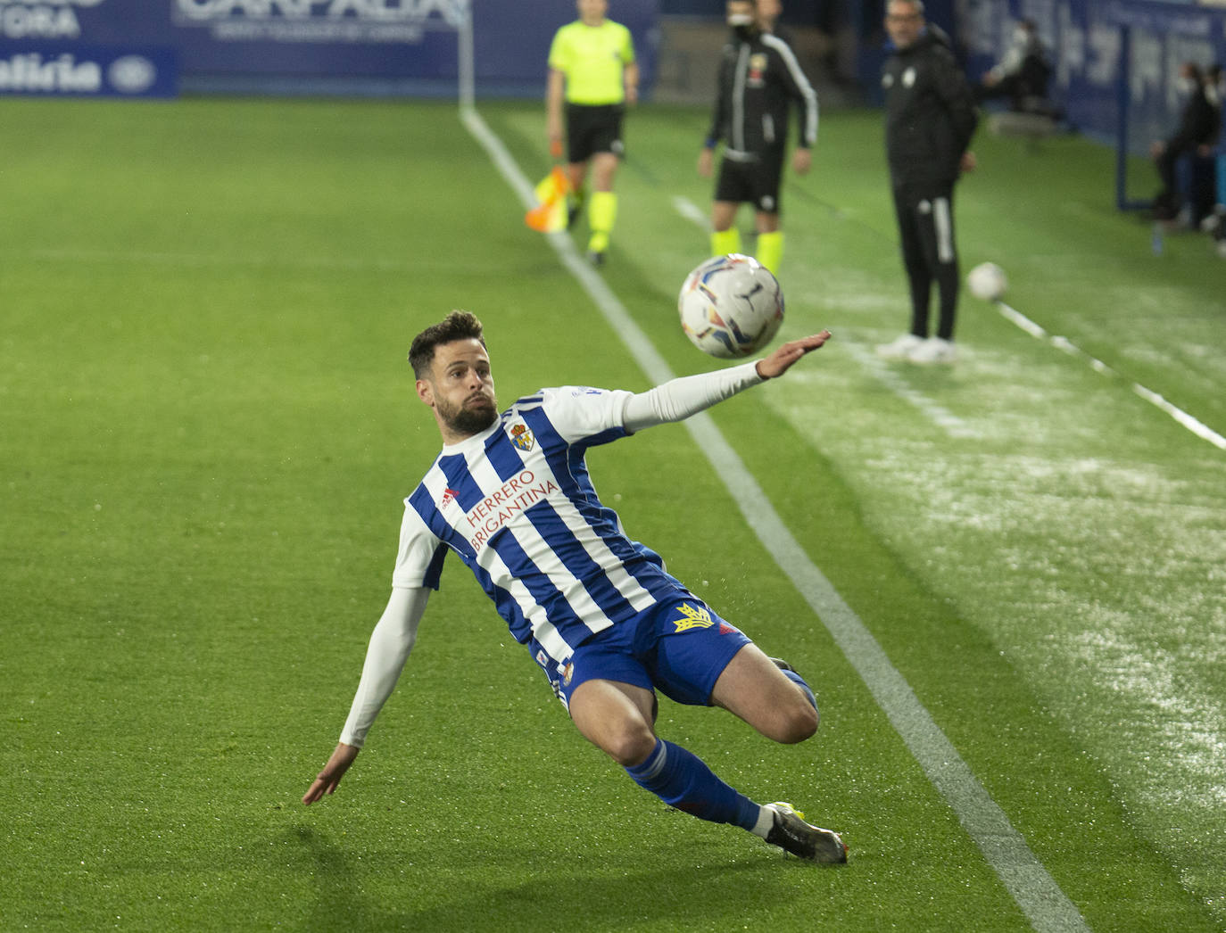 Fotos: Las imágenes del Deportiva-Logroñés