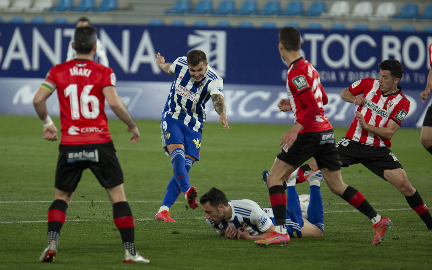 Fotos: Las imágenes del Deportiva-Logroñés