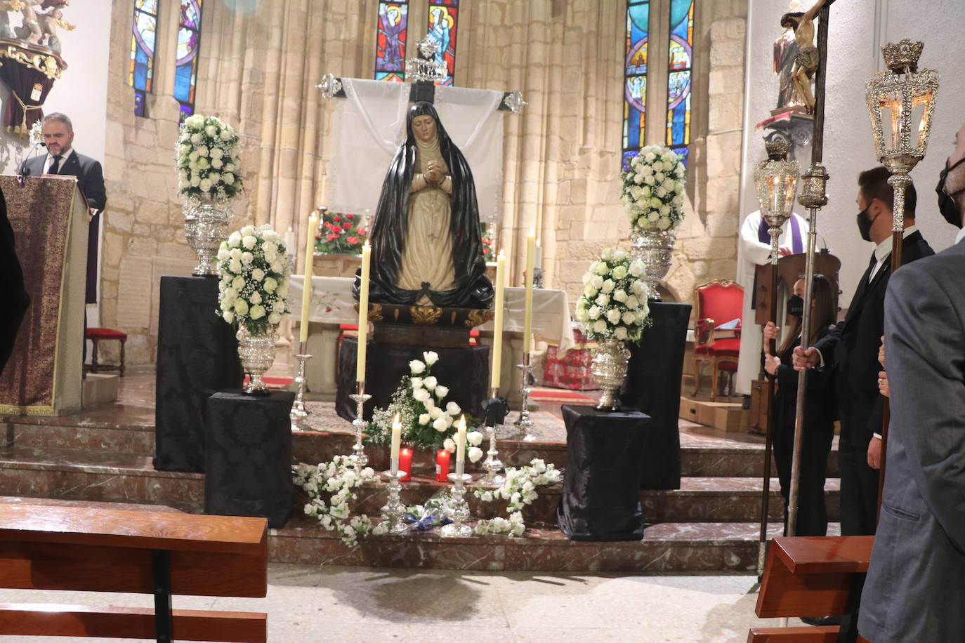 La iglesia acoge un acto solemne para conmemorar la Procesión de la Virgen de la Amargura.