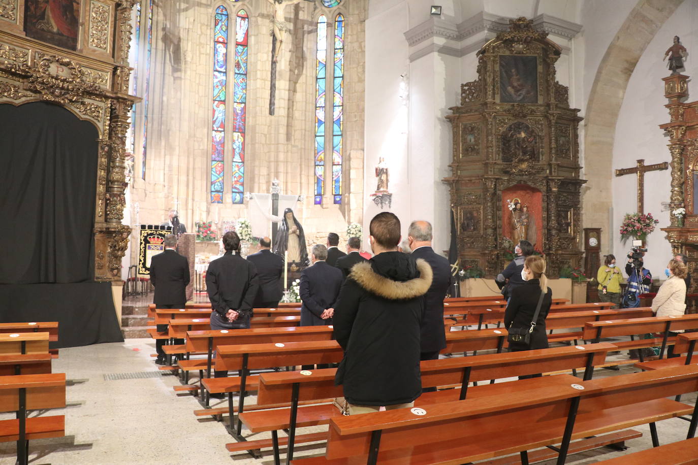 La iglesia acoge un acto solemne para conmemorar la Procesión de la Virgen de la Amargura.