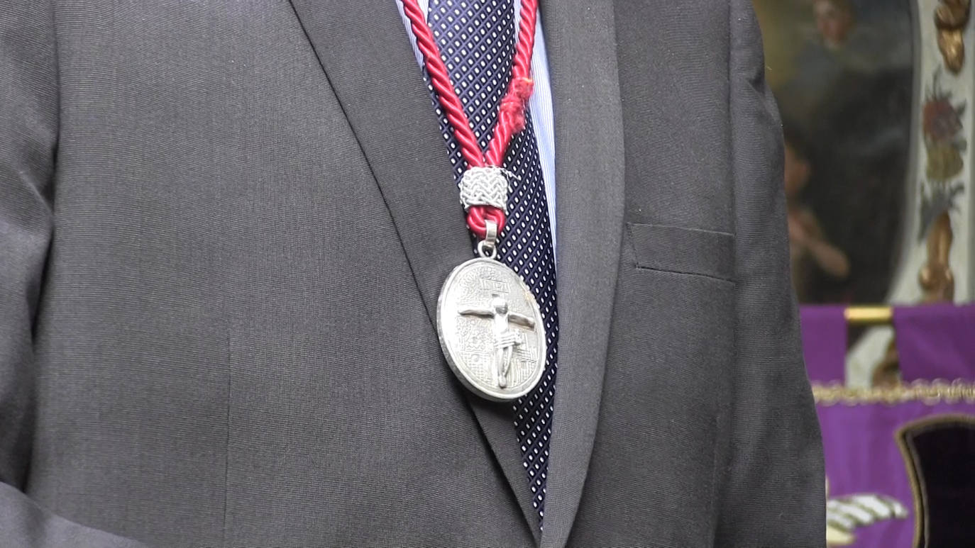 Fotos: Ofrenda floral al Cristo de San Martín