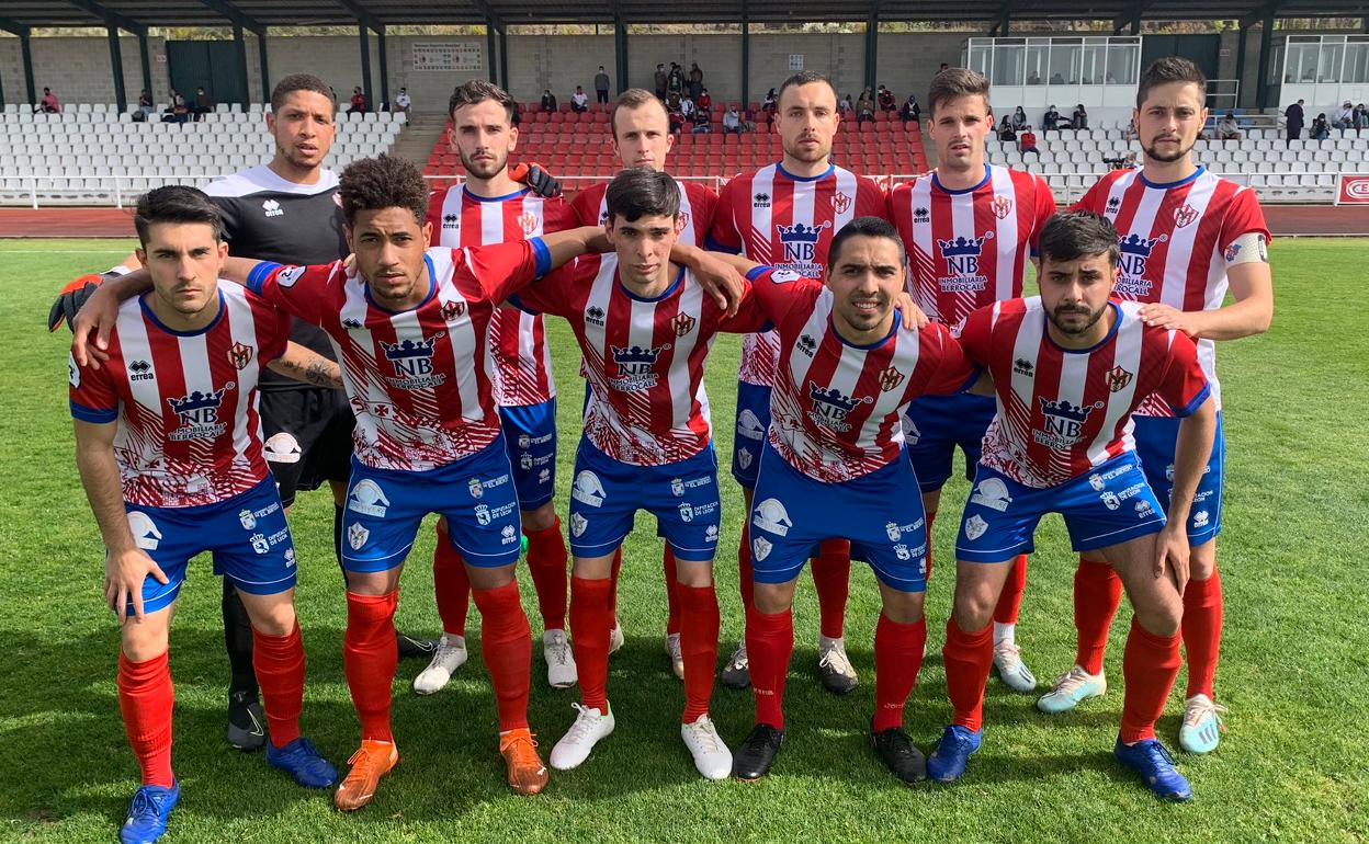 Once el Atlético Bembibre ante la Arandina.