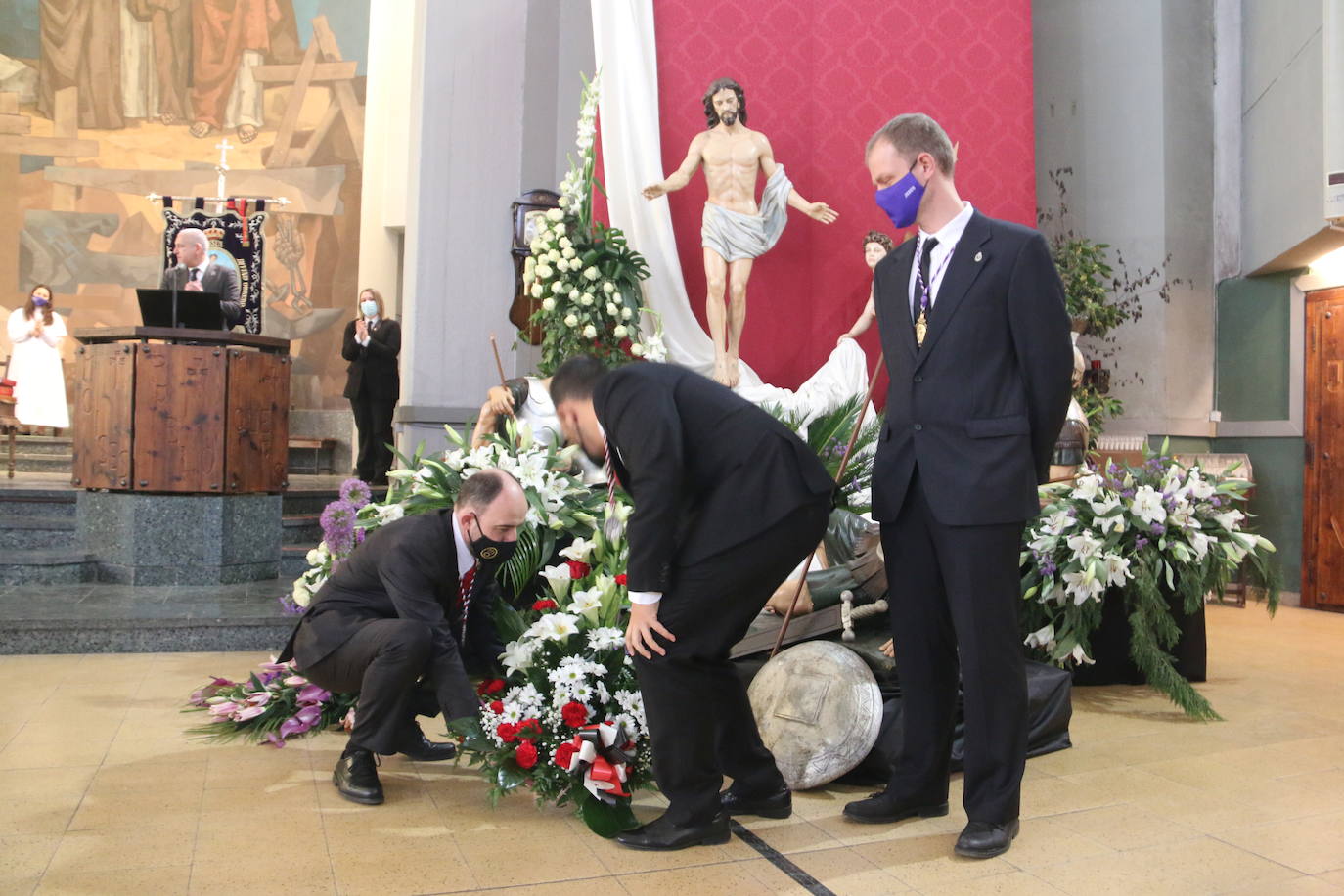 Fotos: «Capillos arriba hermano, Cristo ha resucitado»