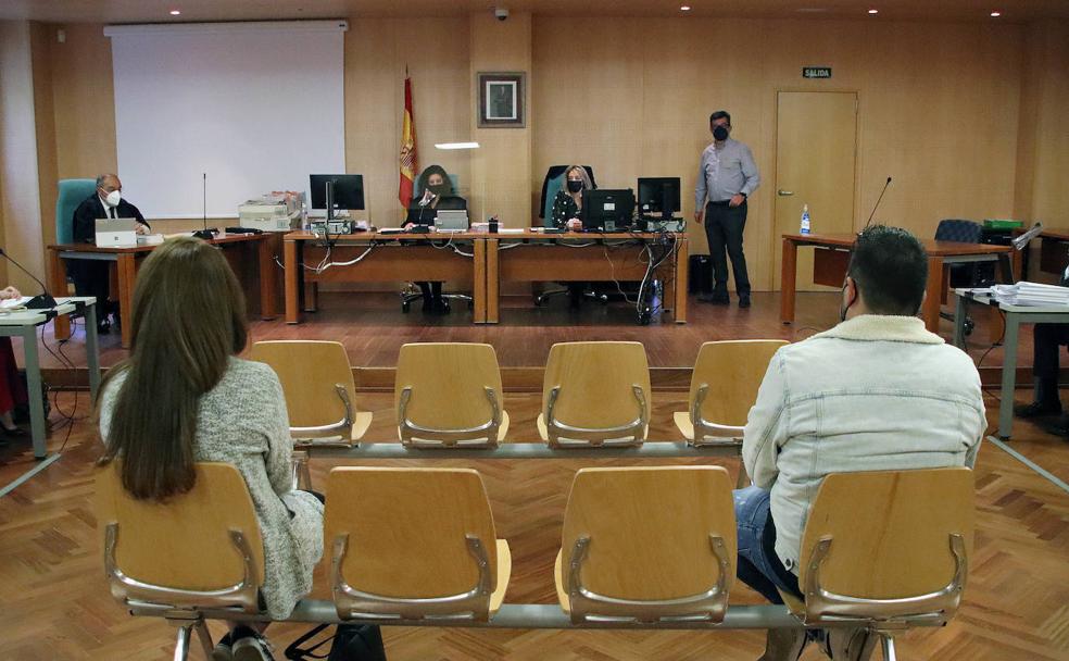 Imagen de la sala en la que se celebra el juicio en los Juzgados de León. 