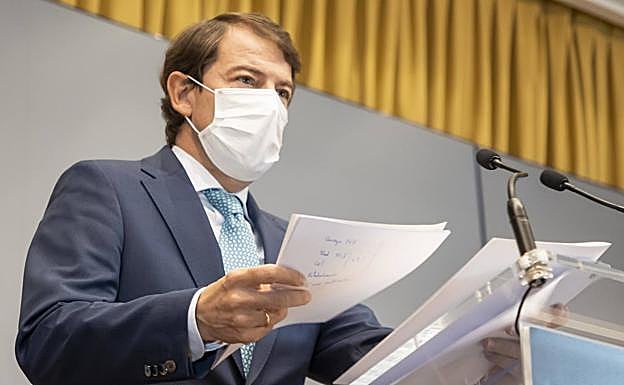 Mañueco afirma que es un día triste para el municipalismo por la muerte de dos exconcejales del PP