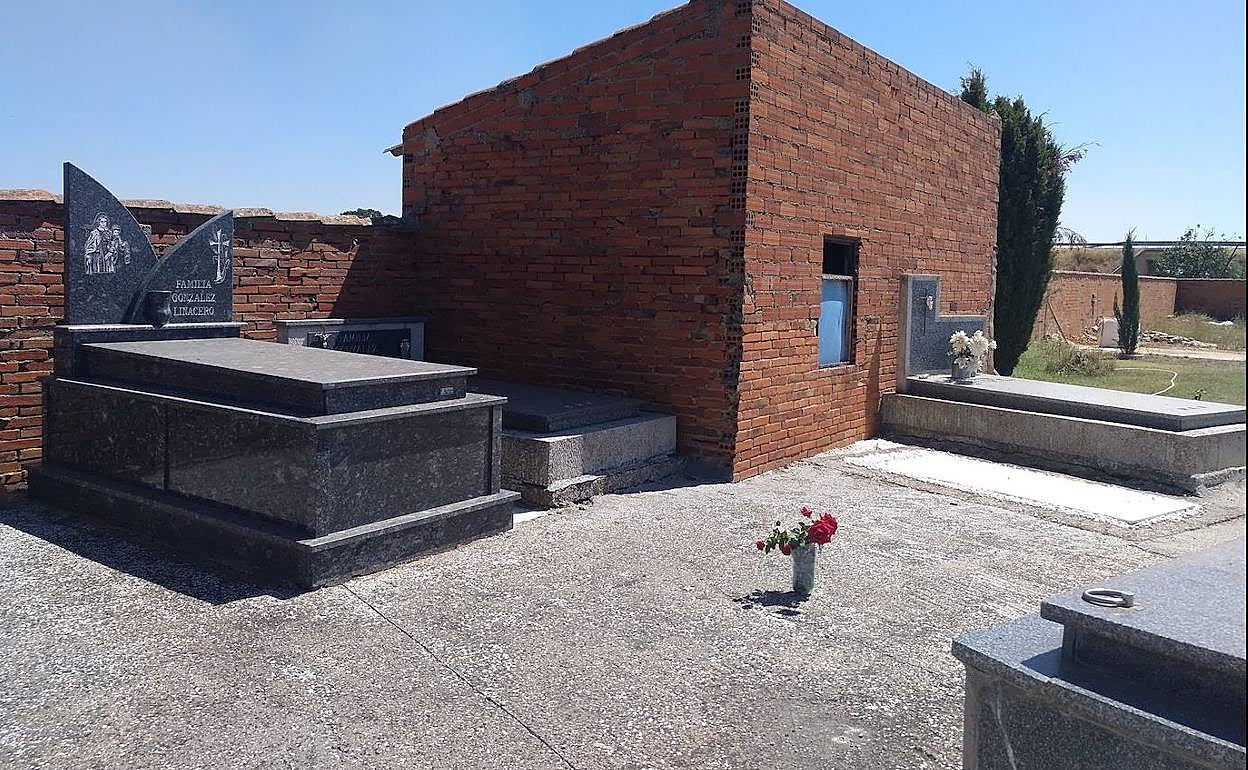 Cementerio de Villadangos del Páramo donde se encuentra la fosa común.