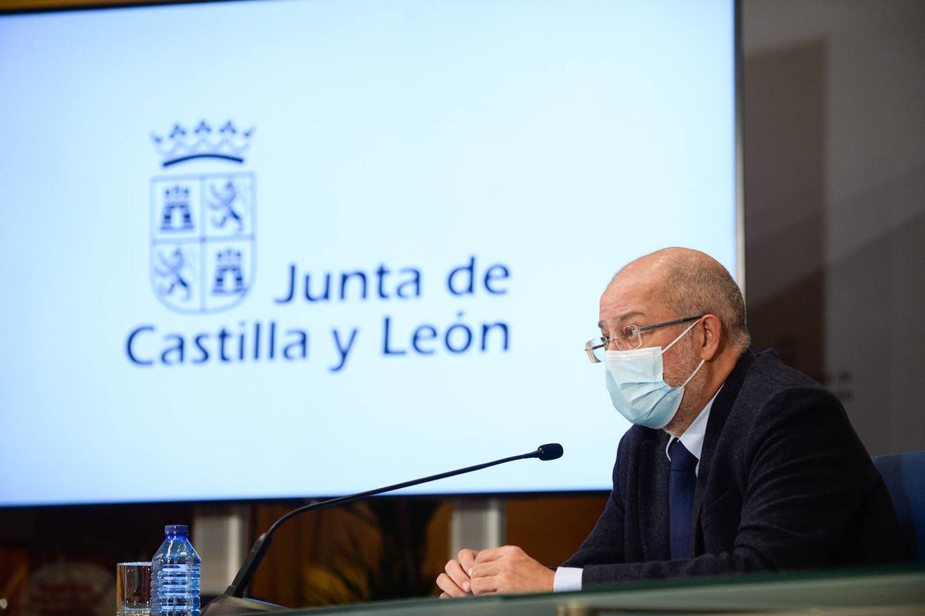 El vicepresidente, portavoz y consejero de Transparencia, Ordenación del Territorio y Acción Exterior, Francisco Igea, y el consejero de la Presidencia, Ángel Ibáñez, comparecen en rueda de prensa telemática posterior al Consejo de Gobierno