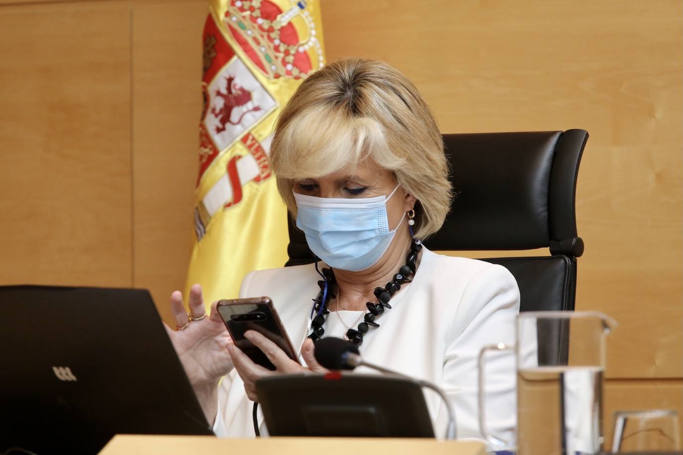 La consejera de Sanidad, Verónica Casado, comparecen ante la Comisión de Sanidad de las Cortes, a petición propia, para informar sobre la situación sanitaria y epidemiológica en relación con la COVID-19 en Castilla y León.