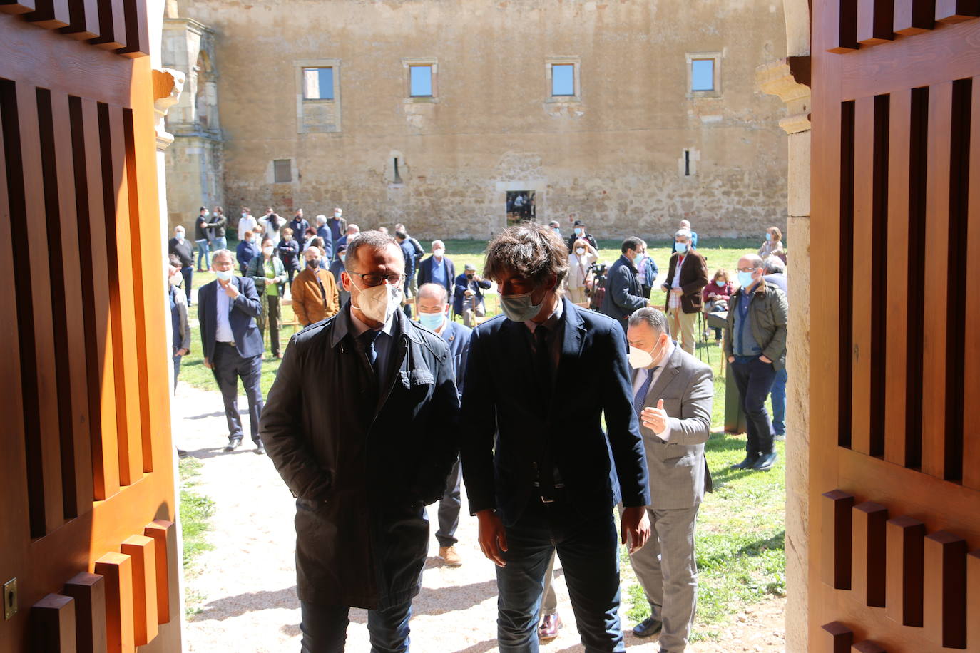 Vissita a las obras realizadas en la Panera del Monasterio de Sandoval. 