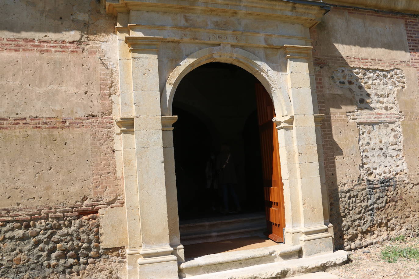 Vissita a las obras realizadas en la Panera del Monasterio de Sandoval. 