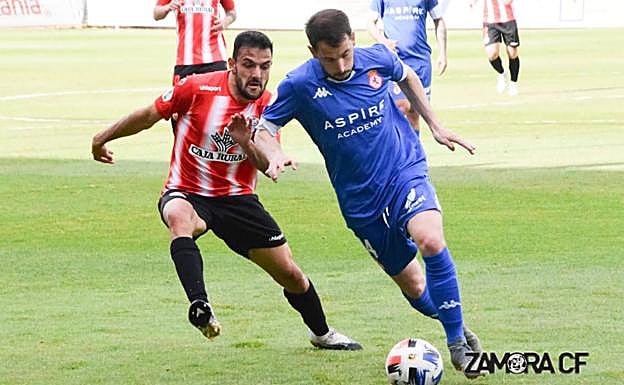 Galería. Julen Castañeda anotó el primer tanto culturalista.