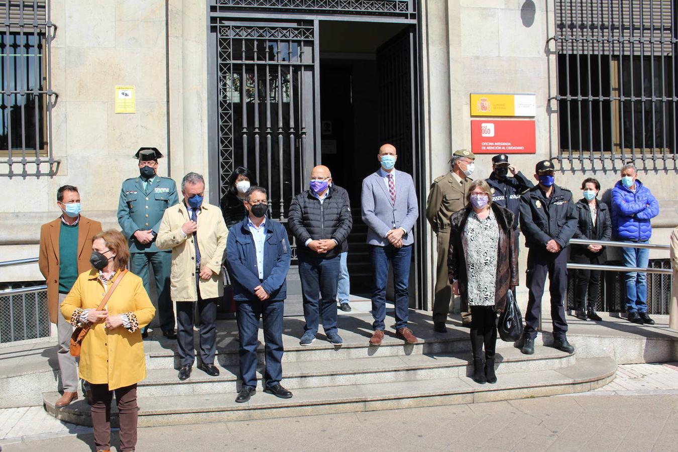 Cerca de cincuenta personas rinden homenaje y recuerdo a Paula, víctima de un asesinato machista.