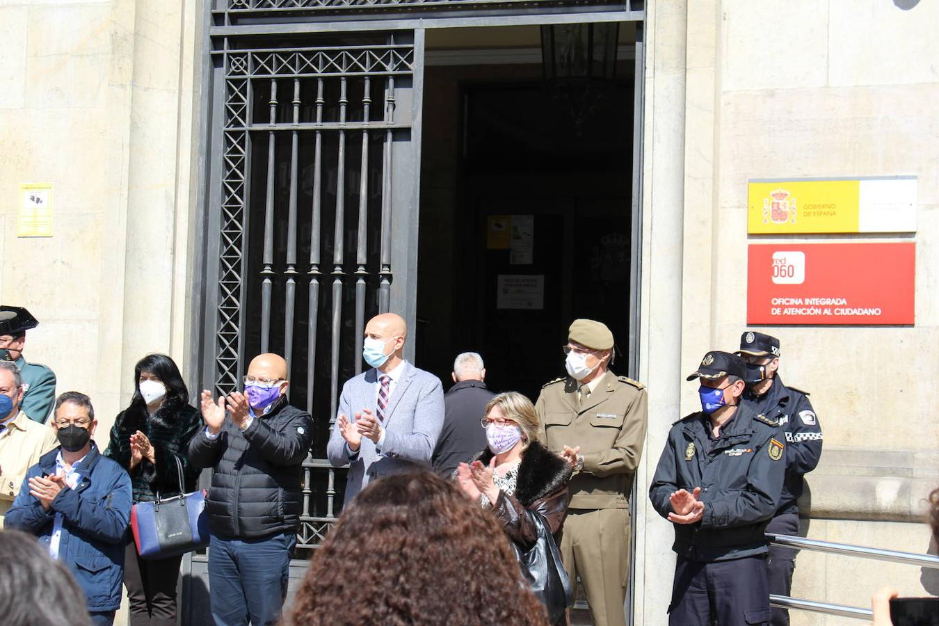 Cerca de cincuenta personas rinden homenaje y recuerdo a Paula, víctima de un asesinato machista.