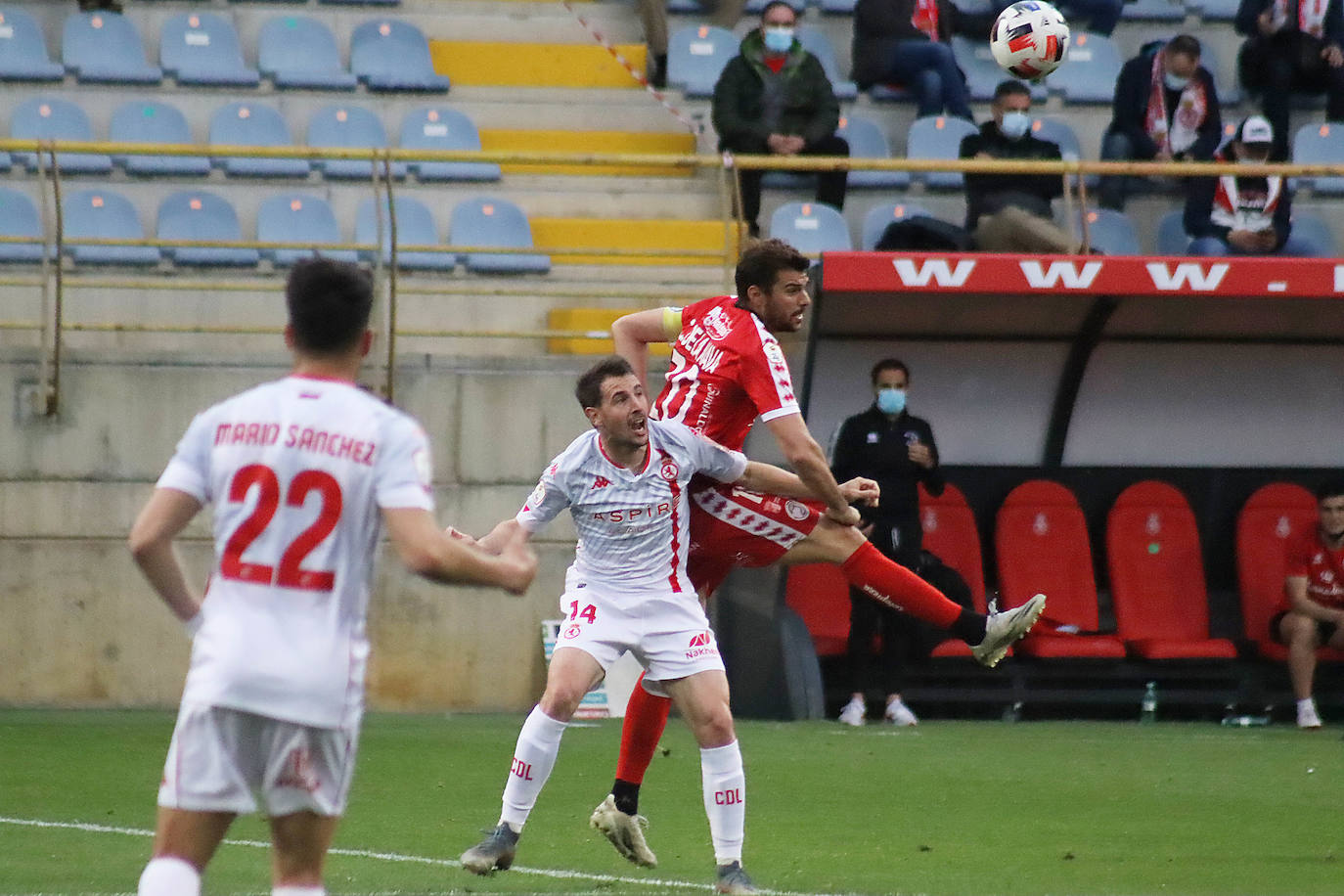 Leoneses y charros se enfrentaron en el Reino de León en una nueva jornada de Segunda División B.