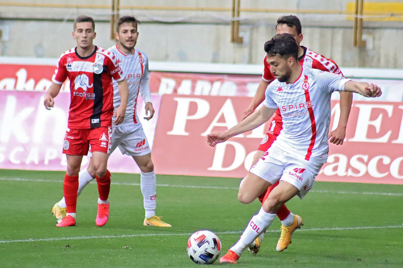 Leoneses y charros se enfrentaron en el Reino de León en una nueva jornada de Segunda División B.