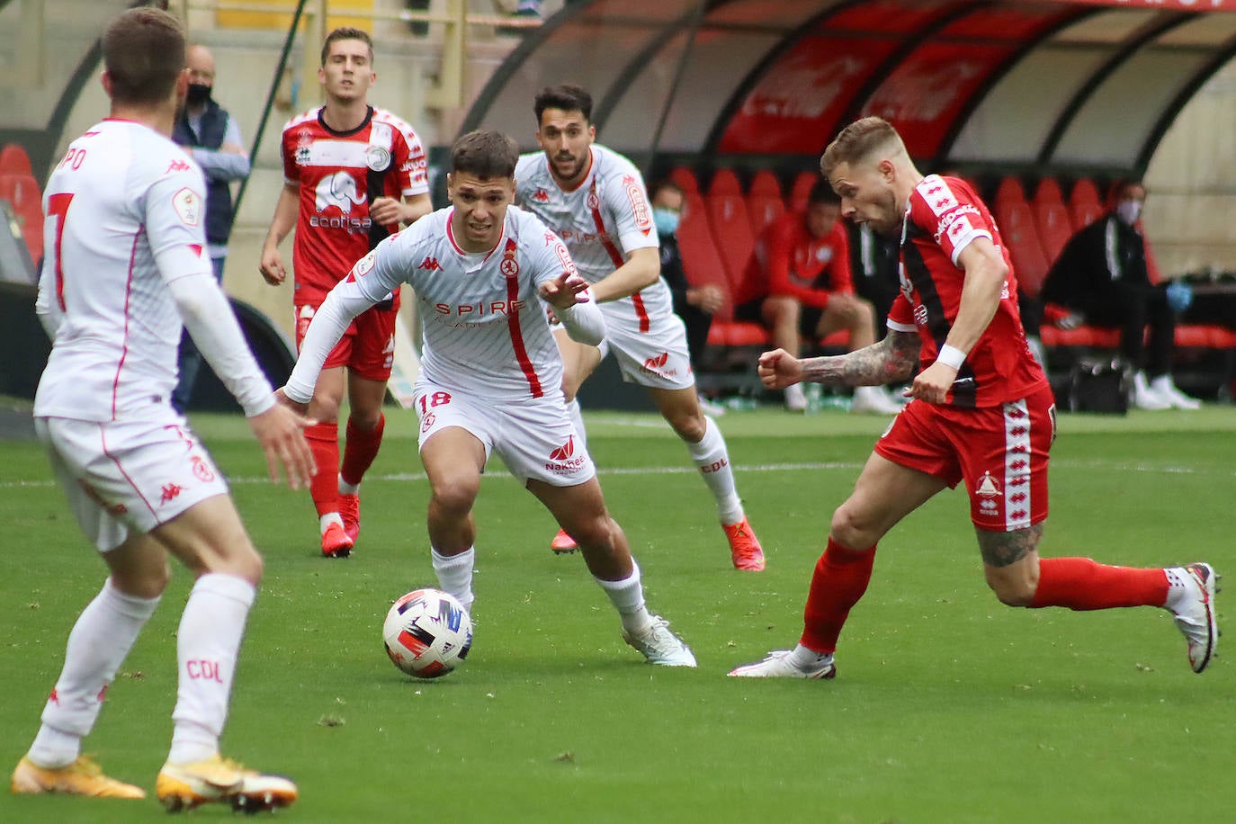 Leoneses y charros se enfrentaron en el Reino de León en una nueva jornada de Segunda División B.