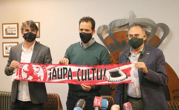 Presentación de Ramón González como técnico de la Cultural.