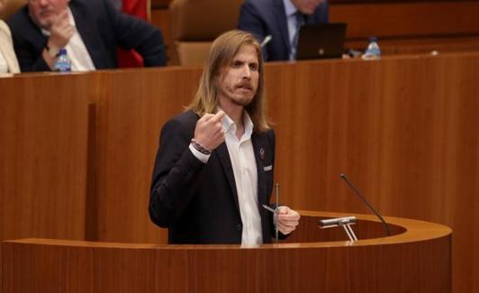 Pablo Fernández, durante una intervención en las Cortes.