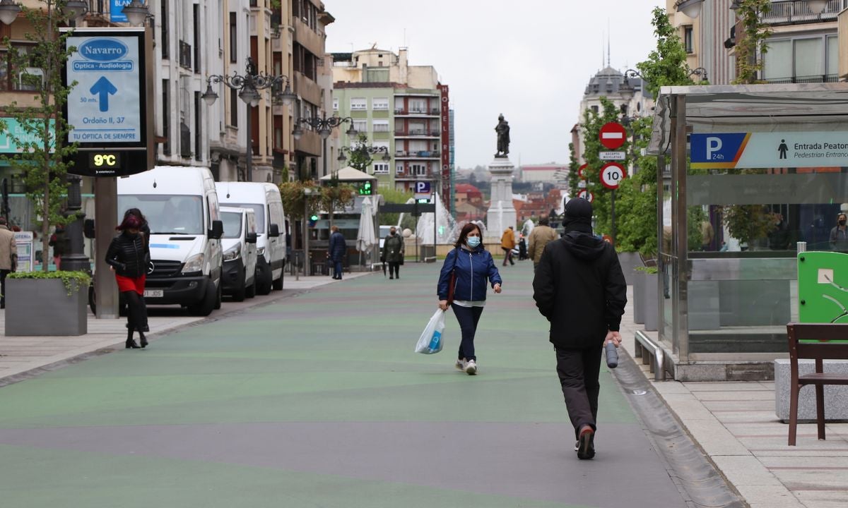 La Policía Local ha tramitado 30 denuncias por acceder a esta vía sin autorización en lo que va de año