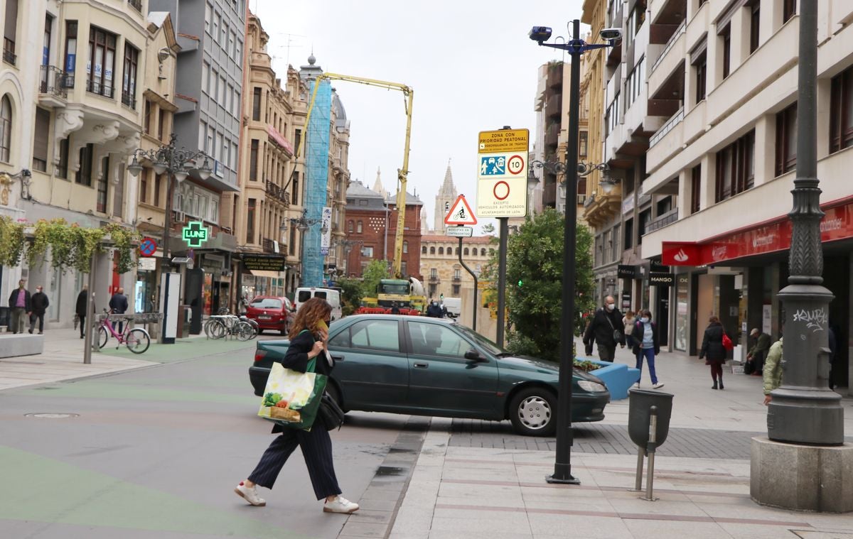 La Policía Local ha tramitado 30 denuncias por acceder a esta vía sin autorización en lo que va de año