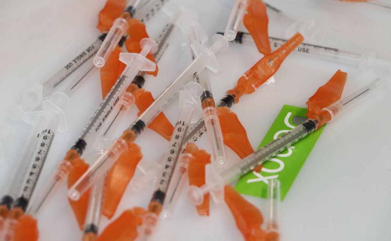 Jeringuillas en una jornada de vacunación en el Palacio de Exposiciones. 