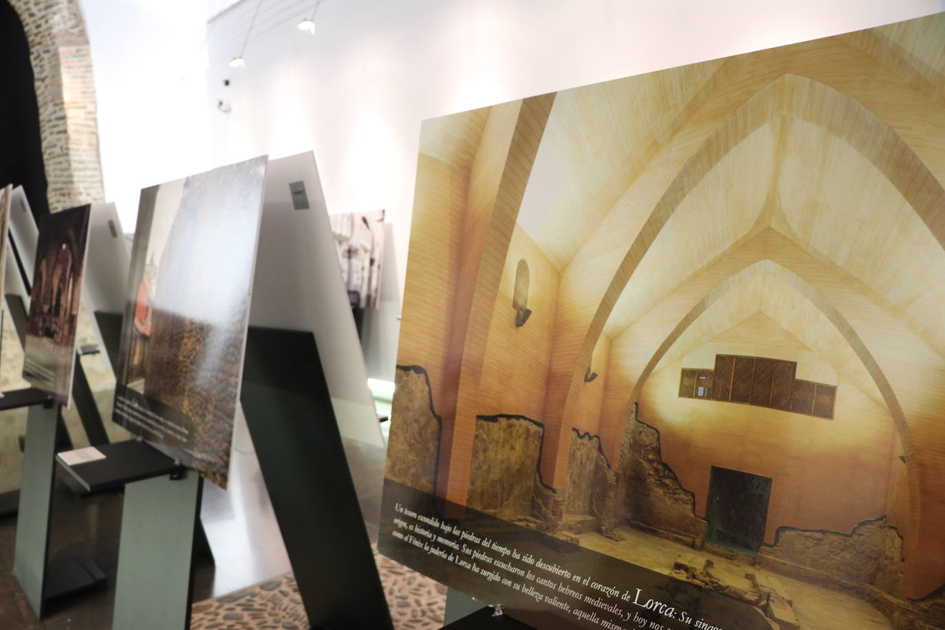 Exposición 'Descubre Sefarad' en el Palacio del Conde Luna.