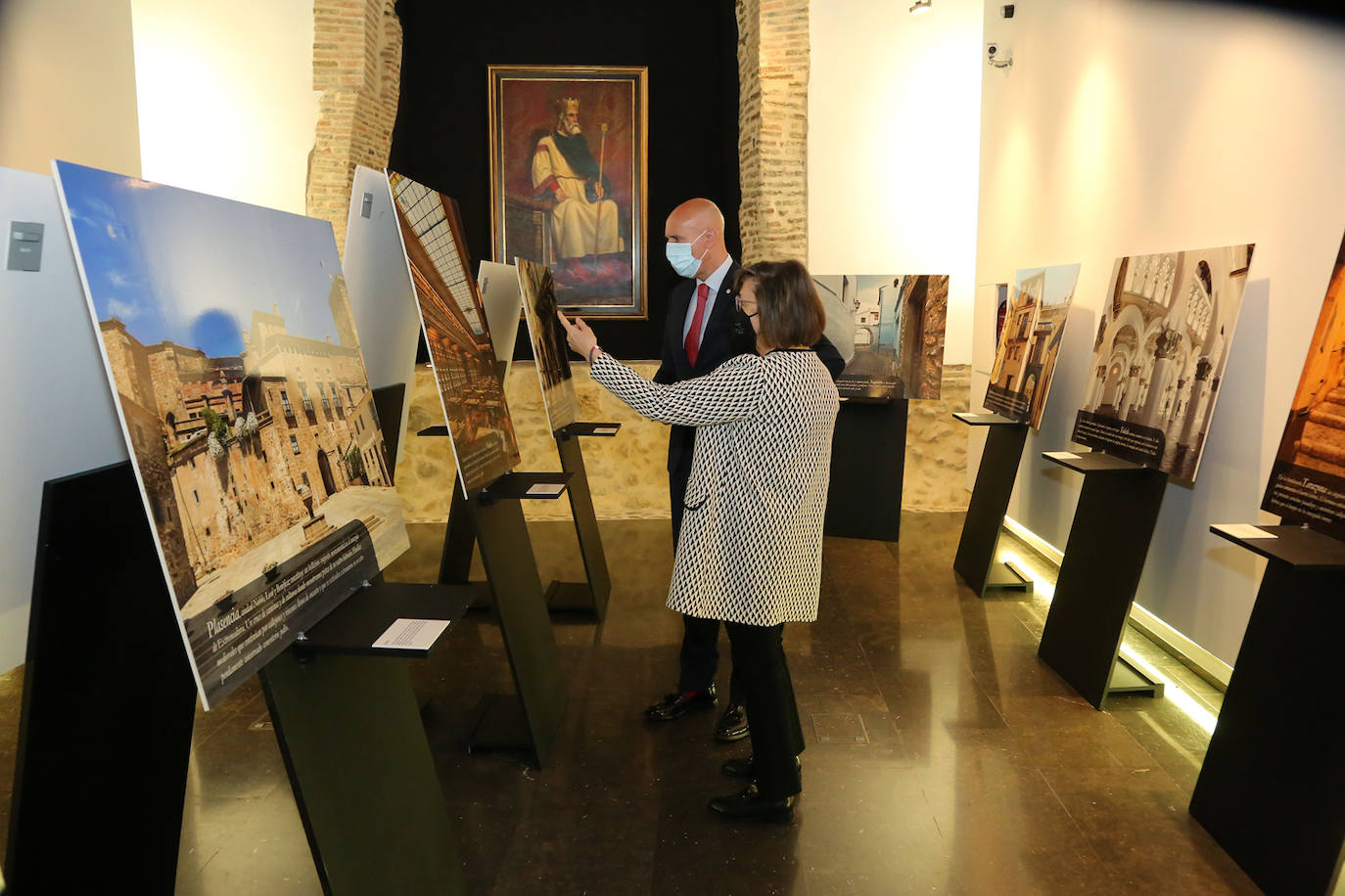 Exposición 'Descubre Sefarad' en el Palacio del Conde Luna.