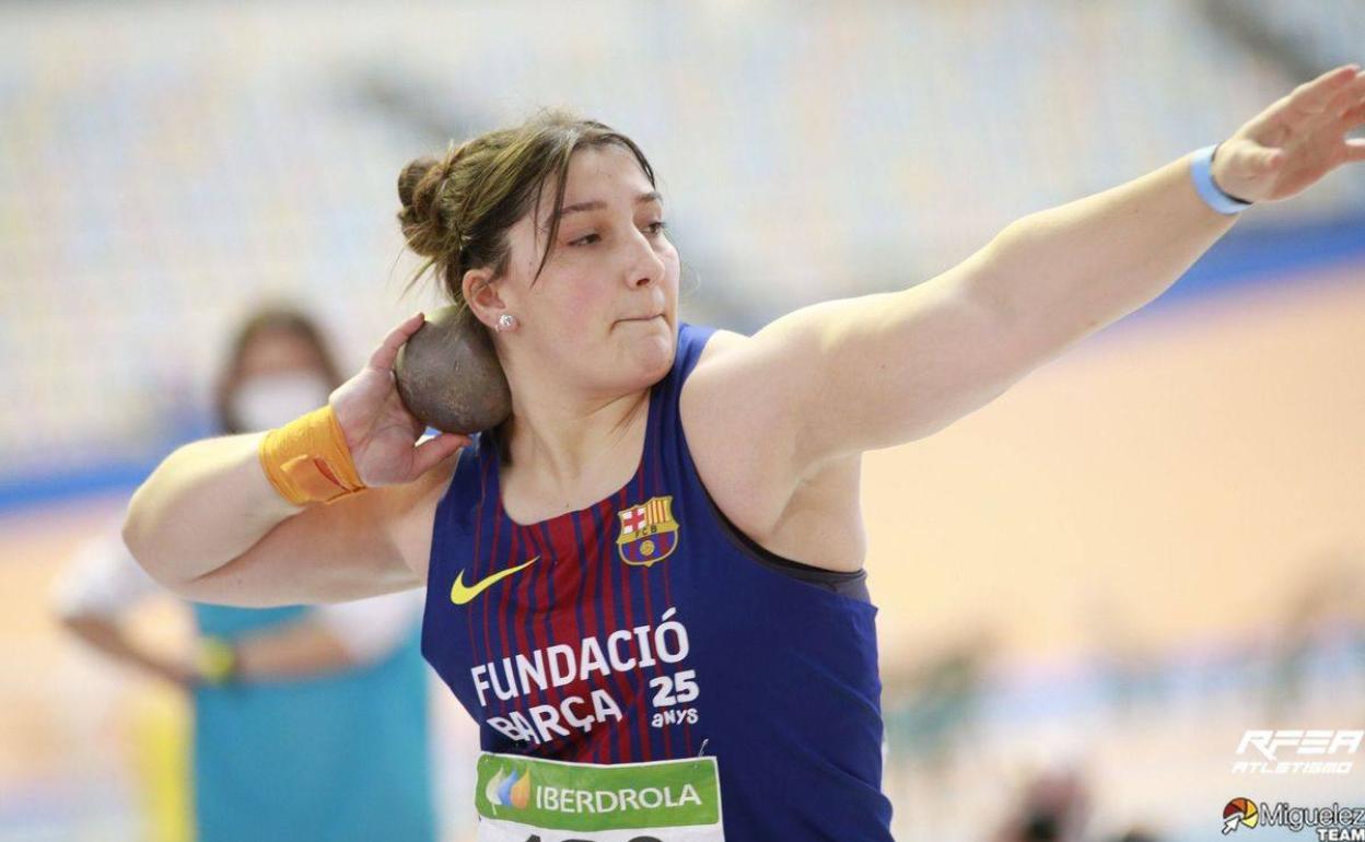 Mónica Borraz, en una prueba con su equipo.